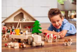 umweltfreundliches Spielzeug, Bauernhof aus Holz