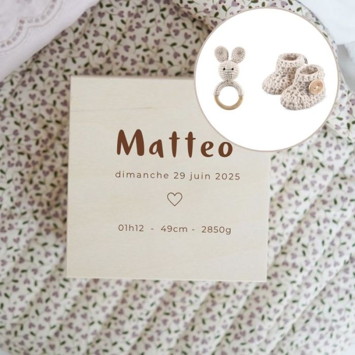 Personalisierte Geburtsbox, beige gehäkelte Artikel