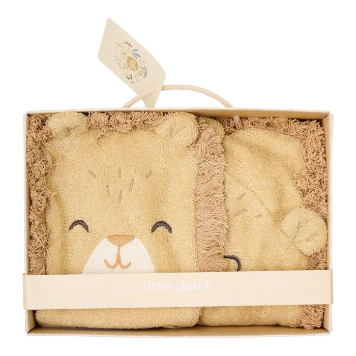 hübsches Geschenkset für das Bad, bestehend aus einem Löwen-Bademantel und einem passenden Waschlappen