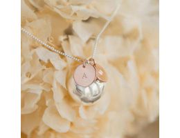 Schwangerschaftskugel zum Personalisieren mit den Initialen der Eltern