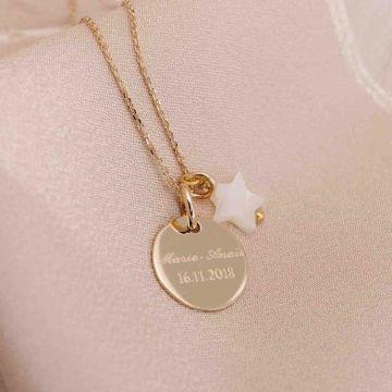 Halskette mit Taufmedaille