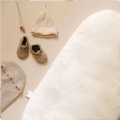 Kleine Babymatratze nach Montessori-Vorbild