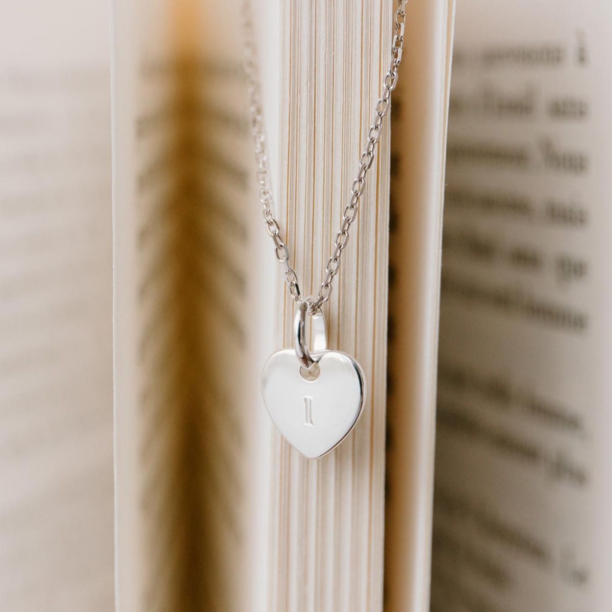 Halskette mit Herz und Initialen