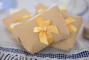 un cadeau pour le baptême de bébé