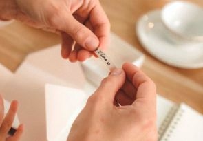 Schmuckstück, um am Valentinstag zu sagen, dass ich dich liebe